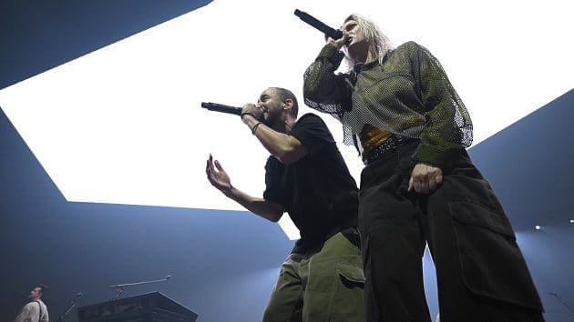 Linkin Park livestreaming beginning of release day show in Brazil
