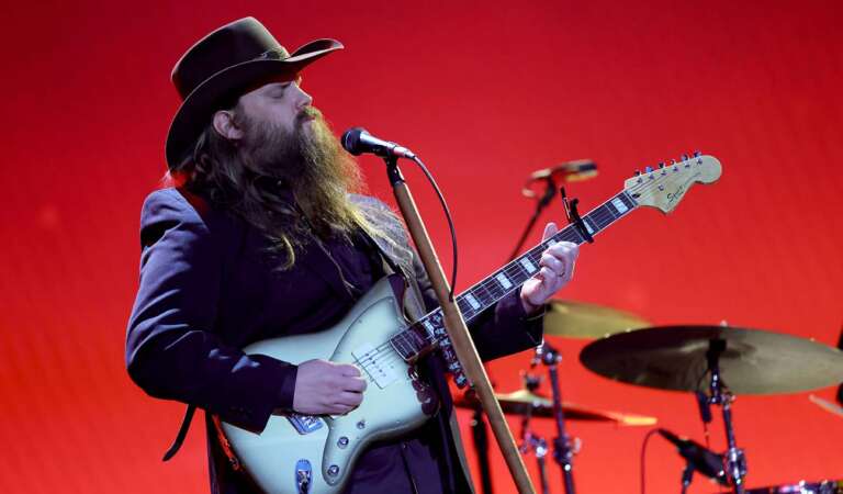 Chris Stapleton Leads 2024 CMAs With 3 Wins   