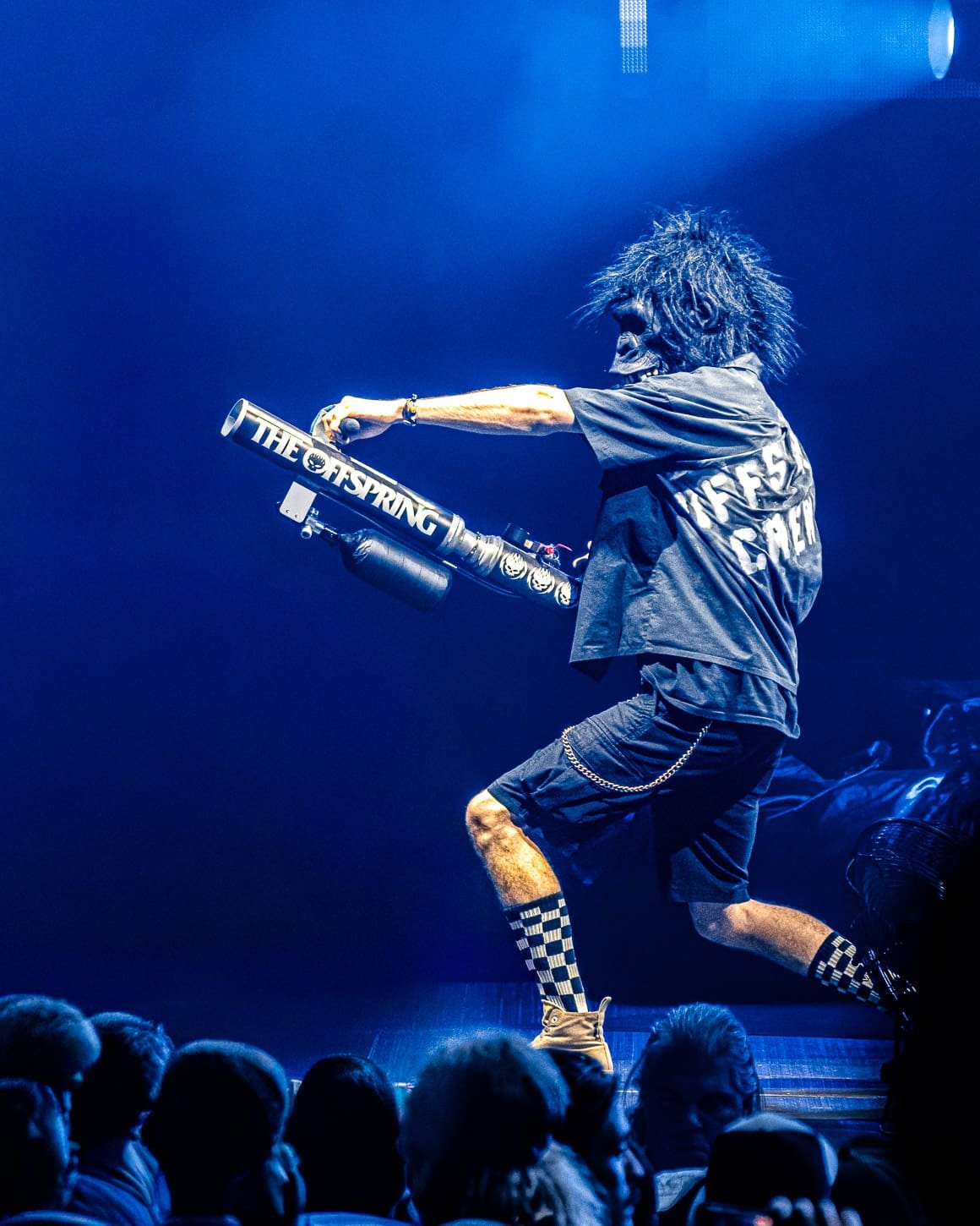 A gorilla shoots t-shirts into the crowd before The offspring takes the stage. A gorilla shoots t-shirts into the crowd before The offspring takes the stage.